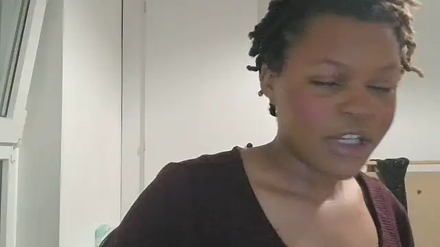 Snapshot of DolliaStarz chatting on March 2, 2026, 6:26 pm DolliaStarz online show from March 2, 2026, 6:26 pm