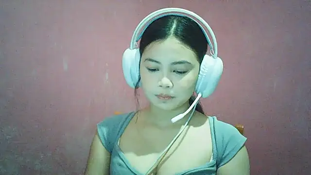 DessertFlower online show from June 3, 2026, 3:29 am