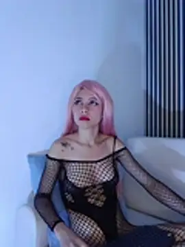 Snapshot of roussemilk chatting on February 19, 2026, 6:38 pm roussemilk online show from February 19, 2026, 6:38 pm