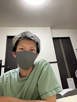 Snapshot of Yumemiru-k chatting on August 6, 2026, 1:39 pm Yumemiru-k online show from August 6, 2026, 1:39 pm