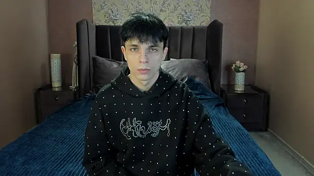 Snapshot of ClarkBev chatting on February 27, 2026, 8:30 pm ClarkBev online show from February 27, 2026, 8:30 pm