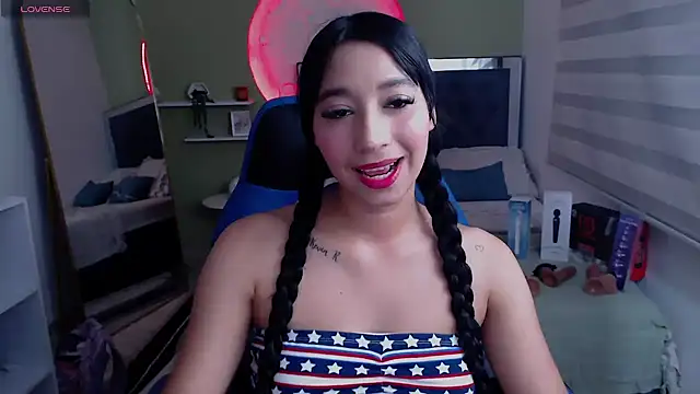 Snapshot of ivvoncute chatting on May 9, 2026, 1:42 am ivvoncute online show from May 9, 2026, 1:42 am