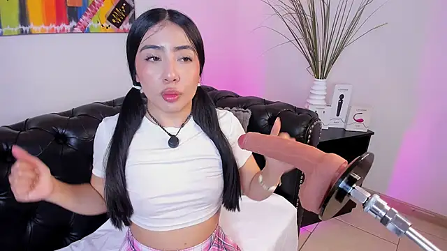 Snapshot of Valecute_ chatting on June 15, 2026, 8:19 pm Valecute online show from June 15, 2026, 8:19 pm