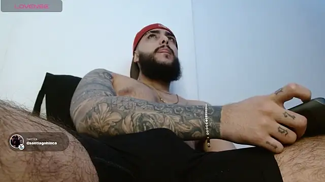 SantiagoHincapiie online show from April 14, 2026, 12:04 am