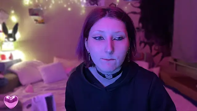 Snapshot of VelvetLiquorrr chatting on February 24, 2026, 4:13 am VelvetLiquorrr online show from February 24, 2026, 4:13 am