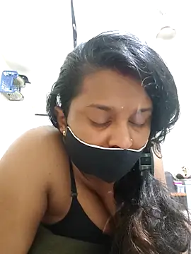 RDindian96 online show from May 12, 2026, 9:43 pm