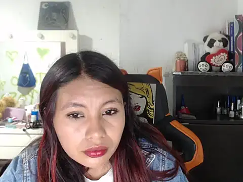 dulcecandy1919 online show from March 4, 2026, 3:25 am