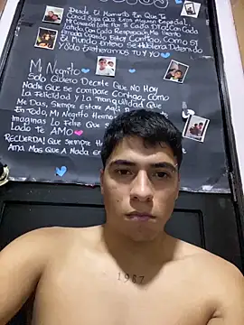 laparejita0410 online show from February 27, 2026, 11:59 pm