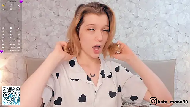 CleopatraHabibi online show from March 9, 2026, 7:23 am