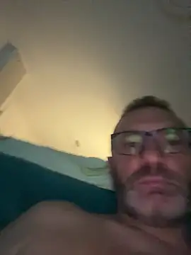 Snapshot of ivandotato23 chatting on June 18, 2026, 8:47 pm ivandotato23 online show from June 18, 2026, 8:47 pm
