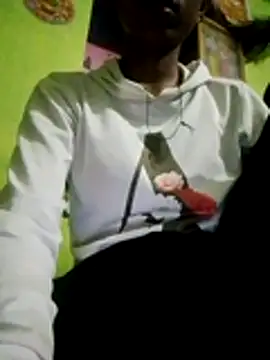 wifedesi7050 online show from April 1, 2026, 3:42 pm