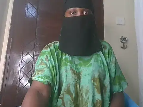 Snapshot of sweetchocolatey-puss chatting on February 21, 2026, 7:05 pm sweetchocolatey-puss online show from February 21, 2026, 7:05 pm