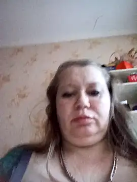 KiraStanton online show from April 9, 2026, 3:41 am