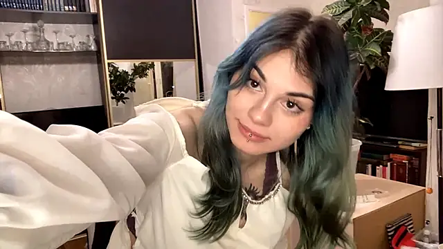 Snapshot of Emmibrilson chatting on February 20, 2026, 2:19 pm Emmibrilson online show from February 20, 2026, 2:19 pm