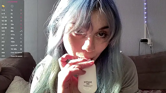 Snapshot of Emmibrilson chatting on April 25, 2026, 12:30 pm Emmibrilson online show from April 25, 2026, 12:30 pm