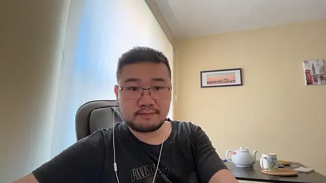 jasonryu2025 online show from April 30, 2026, 12:12 pm
