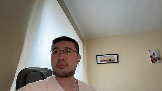 jasonryu2025 online show from April 9, 2026, 10:54 am