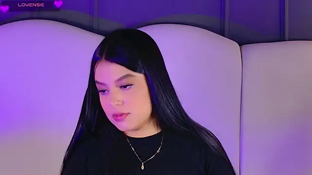 BrunaMonroee online show from April 21, 2026, 12:56 pm