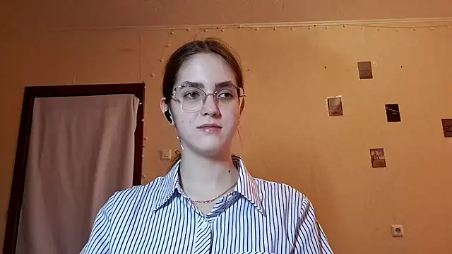 Snapshot of Katelemon chatting on May 2, 2026, 10:53 am Katelemon online show from May 2, 2026, 10:53 am