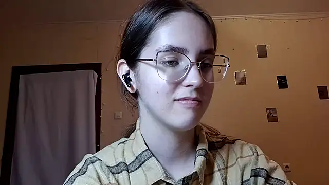 Snapshot of Katelemon chatting on May 11, 2026, 4:04 pm Katelemon online show from May 11, 2026, 4:04 pm