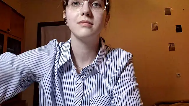 Snapshot of Katelemon chatting on April 23, 2026, 12:29 pm Katelemon online show from April 23, 2026, 12:29 pm