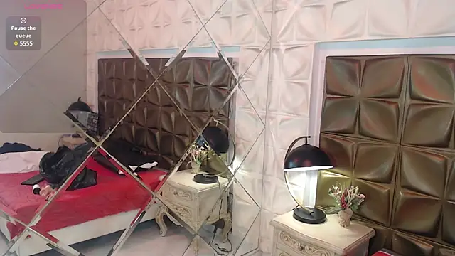 Snapshot of MelodyBlazze chatting on June 11, 2026, 9:01 pm MelodyBlazze online show from June 11, 2026, 9:01 pm