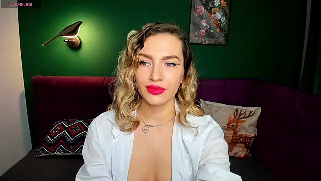 StellaAlluring online show from April 20, 2026, 1:30 am