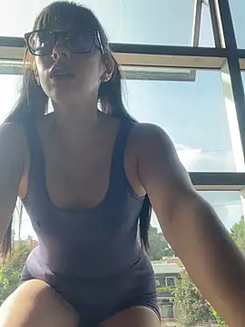 Snapshot of susi_chimm chatting on July 8, 2026, 1:12 pm susi chimm online show from July 8, 2026, 1:12 pm