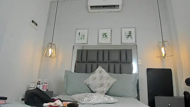 Snapshot of Kataleya_west chatting on April 22, 2026, 7:42 pm Kataleya west online show from April 22, 2026, 7:42 pm