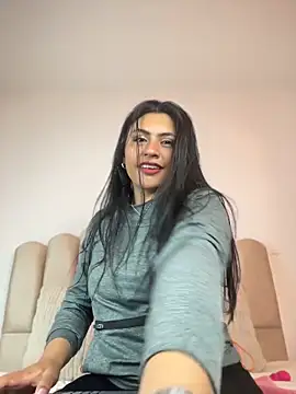 Snapshot of celeste_z chatting on May 5, 2026, 1:25 pm celeste z online show from May 5, 2026, 1:25 pm