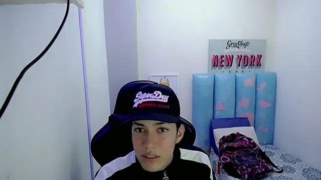 Street poemm  online show from April 14, 2026, 9:31 pm