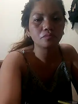 yum330 online show from April 11, 2026, 3:16 pm