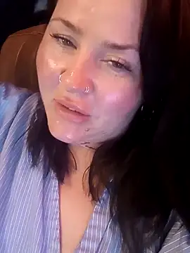 Kandi-kiss online show from April 10, 2026, 11:01 pm