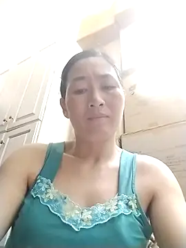 Snapshot of lris-Beauty77 chatting on February 28, 2026, 3:00 pm lris-Beauty77 online show from February 28, 2026, 3:00 pm