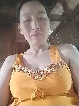 Snapshot of lris-Beauty77 chatting on July 10, 2026, 10:15 am lris-Beauty77 online show from July 10, 2026, 10:15 am