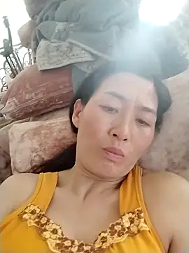 lris-Beauty77 online show from April 10, 2026, 7:26 am