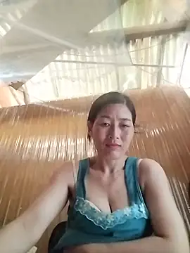 Snapshot of lris-Beauty77 chatting on June 8, 2026, 2:23 am lris-Beauty77 online show from June 8, 2026, 2:23 am