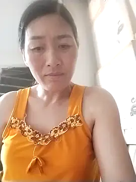 lris-Beauty77 online show from March 27, 2026, 3:02 pm