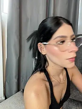 Dasha Be online show from April 15, 2026, 8:53 pm