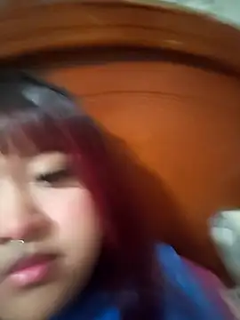 Snapshot of la_rojita chatting on April 19, 2026, 6:10 pm la rojita online show from April 19, 2026, 6:10 pm