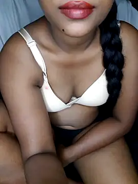 waishu12 online show from May 3, 2026, 1:04 pm