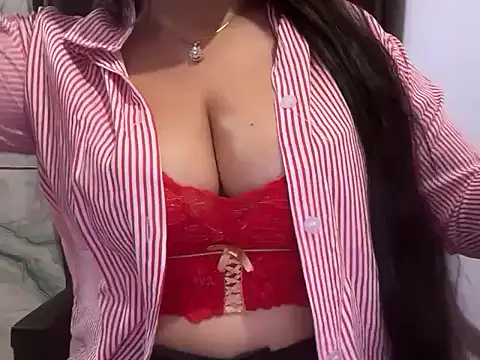 Snapshot of Avneet_kaurr1 chatting on June 5, 2026, 7:03 am Avneet kaurr1 online show from June 5, 2026, 7:03 am