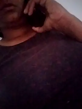 Shanuhotx online show from February 23, 2026, 12:39 pm