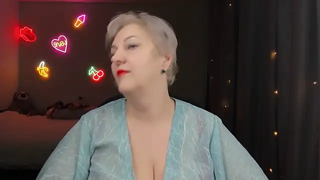 Mary-Leee online show from April 14, 2026, 7:46 am