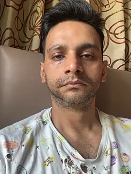 online4u08 online show from April 12, 2026, 5:33 am