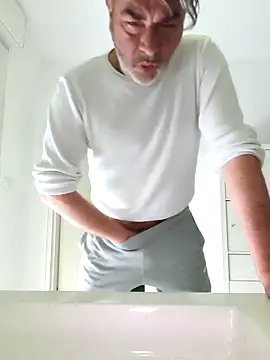 eruzam59000 online show from March 21, 2026, 8:41 am