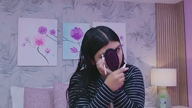 EmmaLeens online show from March 30, 2026, 12:06 pm