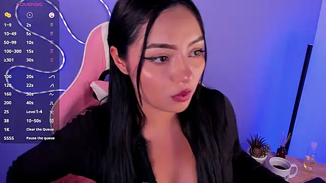 Snapshot of NinaAngel6 chatting on May 26, 2026, 4:43 am NinaAngel6 online show from May 26, 2026, 4:43 am