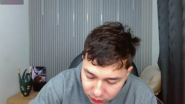 Snapshot of Julian_Smith21 chatting on June 21, 2026, 3:56 am Julian Smith21 online show from June 21, 2026, 3:56 am