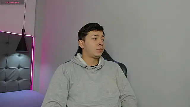 Julian Smith21 online show from March 3, 2026, 12:34 pm